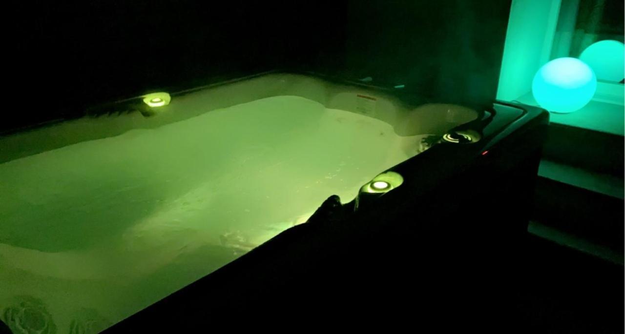 La Suite De Charme Du Mas De La Fontaine De Jonquier Avec Spa Privatif Séguret Zewnętrze zdjęcie